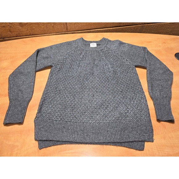 St. John's Bay Sweaters - St Johns Bay Womens Gray Metallic Cable Knit Crewneck Sweater Honeycomb Size M